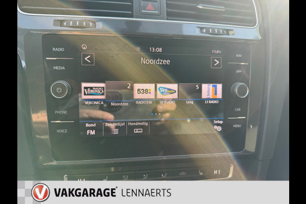 Volkswagen Golf 1.0 TSI Comfortline ac/navi/pdc,ect. Rijklaarprijs / 12 mnd Bovag garantie