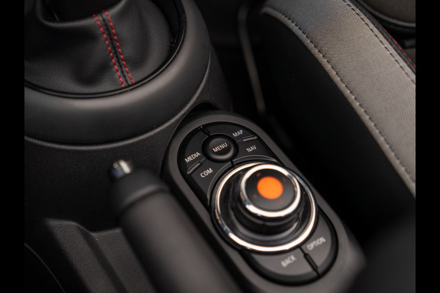 MINI Cabrio 2.0 John Cooper Works Chili | Harman/Kardon | Camera | Stoelverwarming