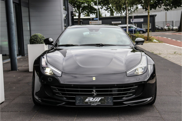 Ferrari GTC4 Lusso Turbo 3.9 V8 **APPROVED/Lift/360 camera/Pano/Ceramic/Carplay/20**