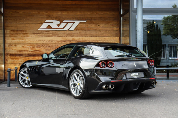 Ferrari GTC4 Lusso Turbo 3.9 V8 **APPROVED/Lift/360 camera/Pano/Ceramic/Carplay/20**