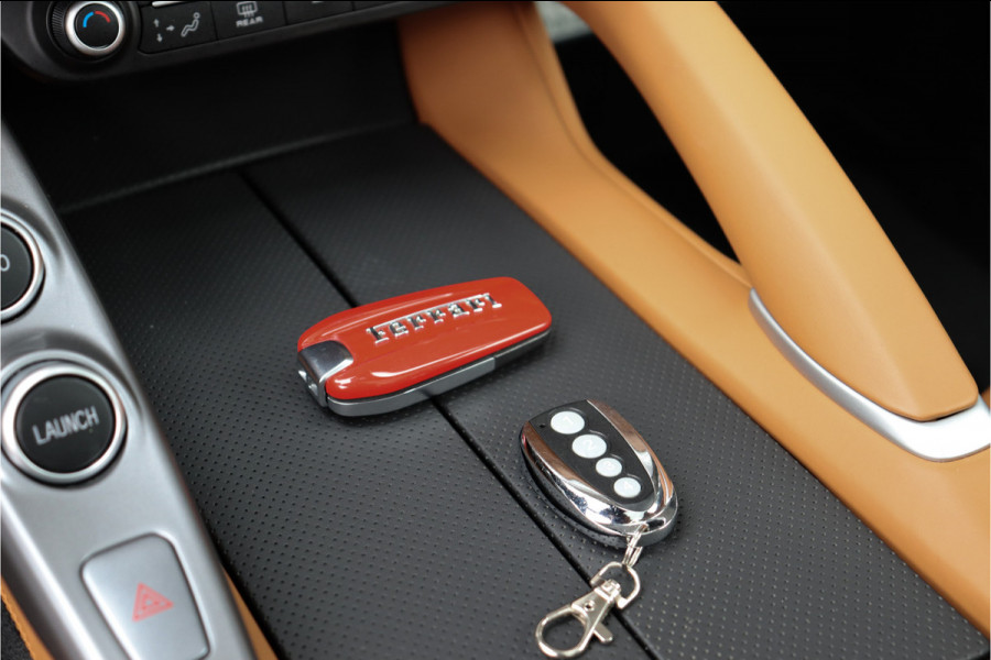 Ferrari GTC4 Lusso Turbo 3.9 V8 **APPROVED/Lift/360 camera/Pano/Ceramic/Carplay/20**