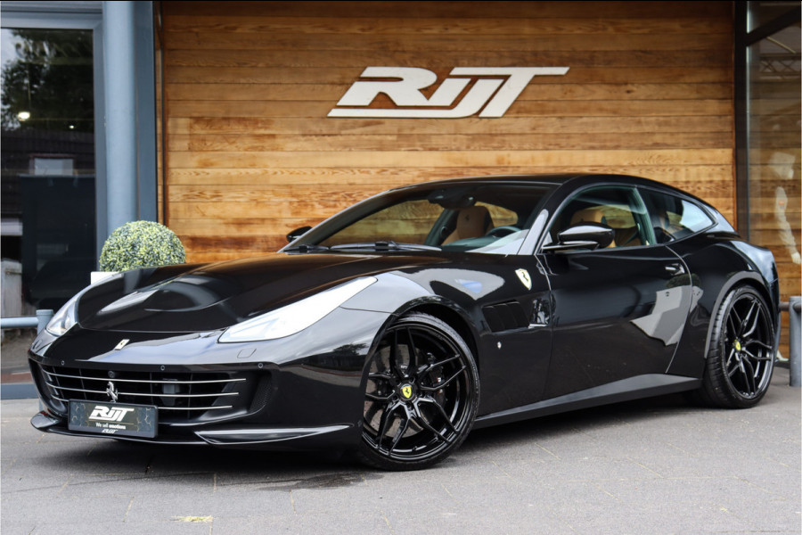 Ferrari GTC4 Lusso Turbo 3.9 V8 **APPROVED/Lift/360 camera/Pano/Ceramic/Carplay/20**