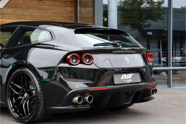 Ferrari GTC4 Lusso Turbo 3.9 V8 **APPROVED/Lift/360 camera/Pano/Ceramic/Carplay/20**