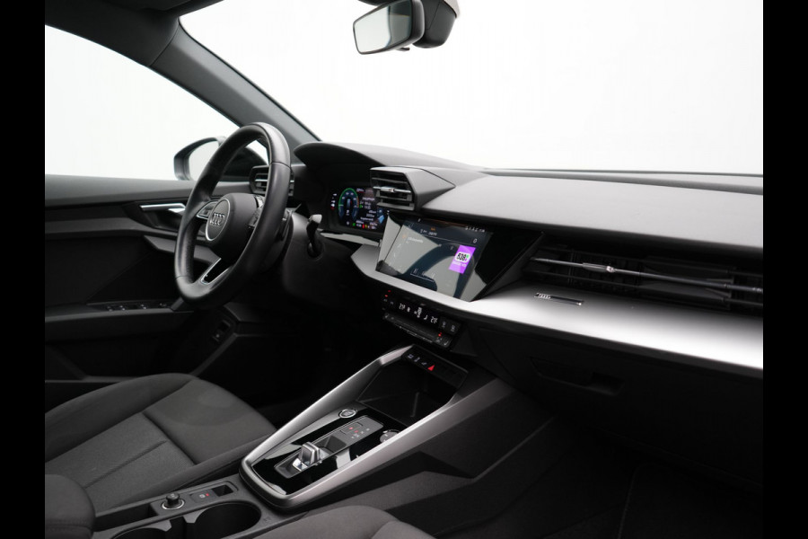 Audi A3 Sportback 40 TFSI e Advanced edition Plug In Hybrid 204pk PHEV | Trekhaak Afn. | Apple Carplay | Keyless | Sporstoelen Verwarmd | Virtual | Cruise Control | DAB | 17" L.M. |