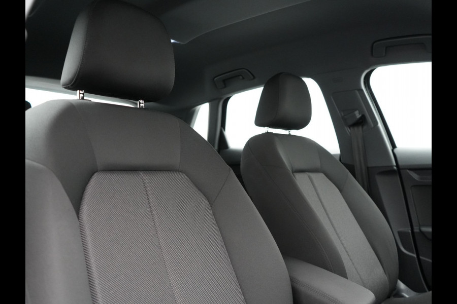 Audi A3 Sportback 40 TFSI e Advanced edition Plug In Hybrid 204pk PHEV | Trekhaak Afn. | Apple Carplay | Keyless | Sporstoelen Verwarmd | Virtual | Cruise Control | DAB | 17" L.M. |