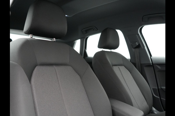 Audi A3 Sportback 40 TFSI e Advanced edition Plug In Hybrid 204pk PHEV | Trekhaak Afn. | Apple Carplay | Keyless | Sporstoelen Verwarmd | Virtual | Cruise Control | DAB | 17" L.M. |