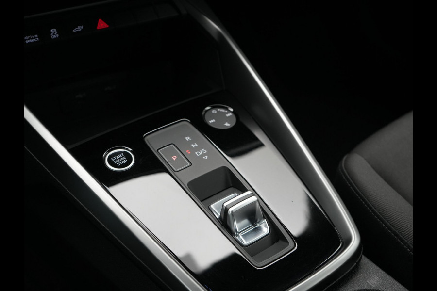Audi A3 Sportback 40 TFSI e Advanced edition Plug In Hybrid 204pk PHEV | Trekhaak Afn. | Apple Carplay | Keyless | Sporstoelen Verwarmd | Virtual | Cruise Control | DAB | 17" L.M. |