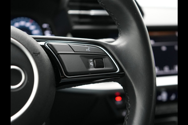 Audi A3 Sportback 40 TFSI e Advanced edition Plug In Hybrid 204pk PHEV | Trekhaak Afn. | Apple Carplay | Keyless | Sporstoelen Verwarmd | Virtual | Cruise Control | DAB | 17" L.M. |