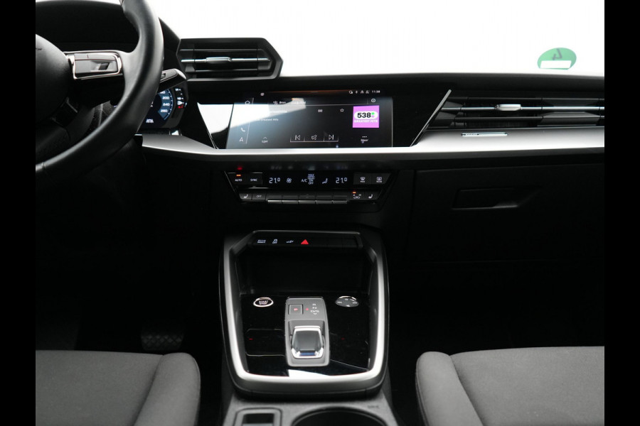 Audi A3 Sportback 40 TFSI e Advanced edition Plug In Hybrid 204pk PHEV | Trekhaak Afn. | Apple Carplay | Keyless | Sporstoelen Verwarmd | Virtual | Cruise Control | DAB | 17" L.M. |