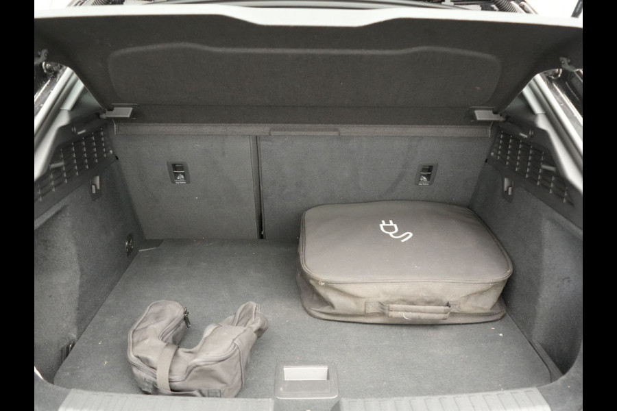 Audi A3 Sportback 40 TFSI e Advanced edition Plug In Hybrid 204pk PHEV | Trekhaak Afn. | Apple Carplay | Keyless | Sporstoelen Verwarmd | Virtual | Cruise Control | DAB | 17" L.M. |