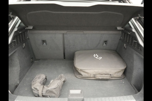 Audi A3 Sportback 40 TFSI e Advanced edition Plug In Hybrid 204pk PHEV | Trekhaak Afn. | Apple Carplay | Keyless | Sporstoelen Verwarmd | Virtual | Cruise Control | DAB | 17" L.M. |