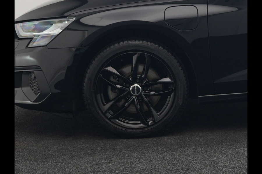 Audi A3 Sportback 40 TFSI e Advanced edition Plug In Hybrid 204pk PHEV | Trekhaak Afn. | Apple Carplay | Keyless | Sporstoelen Verwarmd | Virtual | Cruise Control | DAB | 17" L.M. |