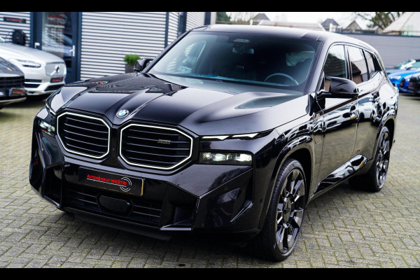 BMW XM PHEV 30 kWh | 687 PK | Iconic Glow | Skylounge | Massage | 360 Cam | Drive assistant | Stuurwielverwarming | Sportuitlaat |