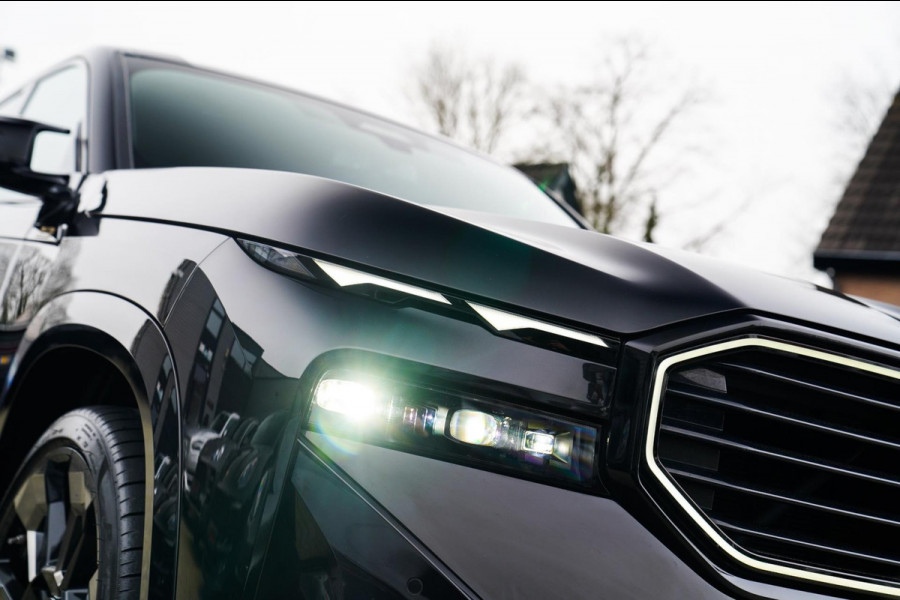 BMW XM PHEV 30 kWh | 687 PK | Iconic Glow | Skylounge | Massage | 360 Cam | Drive assistant | Stuurwielverwarming | Sportuitlaat |