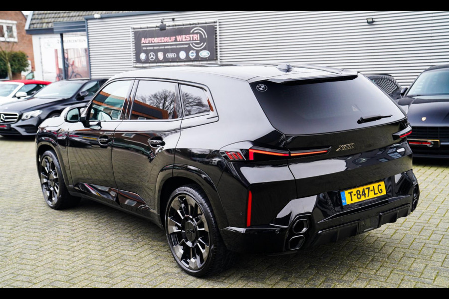 BMW XM PHEV 30 kWh | 687 PK | Iconic Glow | Skylounge | Massage | 360 Cam | Drive assistant | Stuurwielverwarming | Sportuitlaat |
