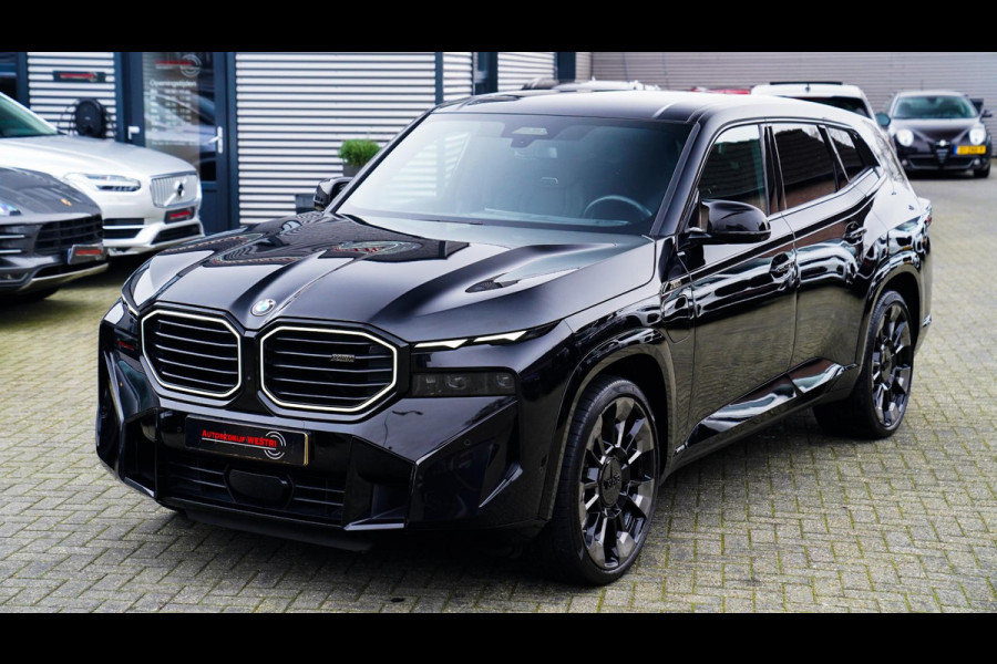BMW XM PHEV 30 kWh | 687 PK | Iconic Glow | Skylounge | Massage | 360 Cam | Drive assistant | Stuurwielverwarming | Sportuitlaat |