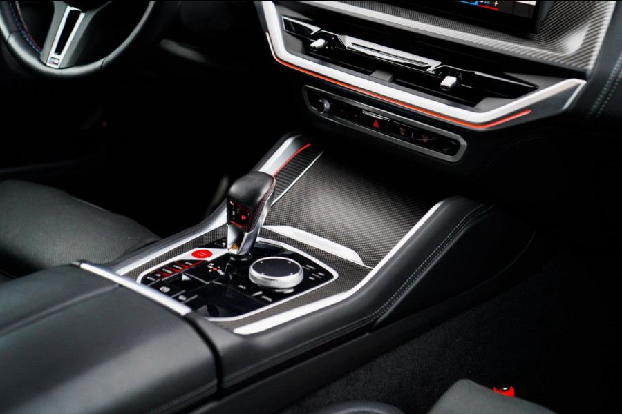 BMW XM PHEV 30 kWh | 687 PK | Iconic Glow | Skylounge | Massage | 360 Cam | Drive assistant | Stuurwielverwarming | Sportuitlaat |