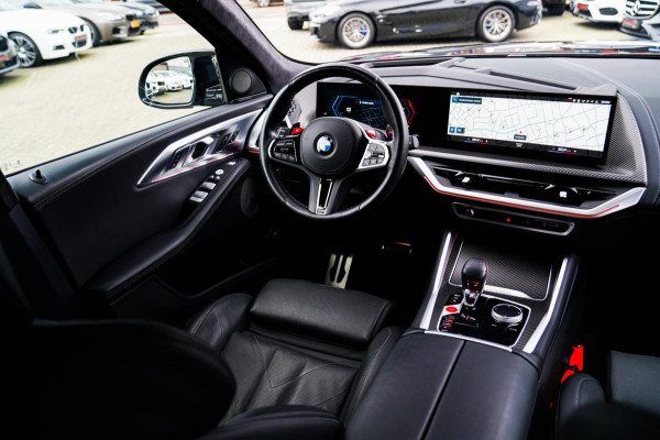 BMW XM PHEV 30 kWh | 687 PK | Iconic Glow | Skylounge | Massage | 360 Cam | Drive assistant | Stuurwielverwarming | Sportuitlaat |