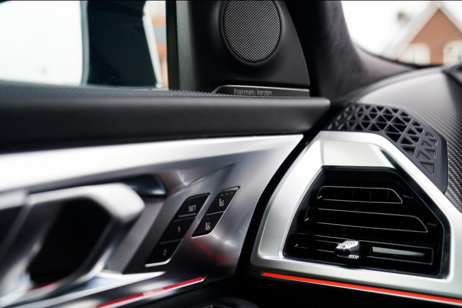 BMW XM PHEV 30 kWh | 687 PK | Iconic Glow | Skylounge | Massage | 360 Cam | Drive assistant | Stuurwielverwarming | Sportuitlaat |