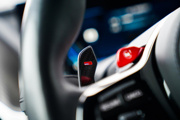 BMW XM PHEV 30 kWh | 687 PK | Iconic Glow | Skylounge | Massage | 360 Cam | Drive assistant | Stuurwielverwarming | Sportuitlaat |