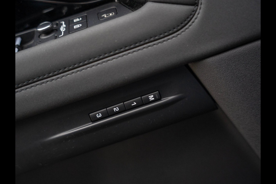 Land Rover Range Rover Evoque 1.5 P300e AWD R-Dynamic SE / 360 camera / Pano / Memory / Keyless