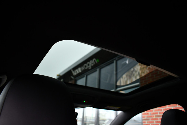 Volkswagen Golf 2.0 TSI GTI Performance Pano ACC 19inch Keyless Alcantara