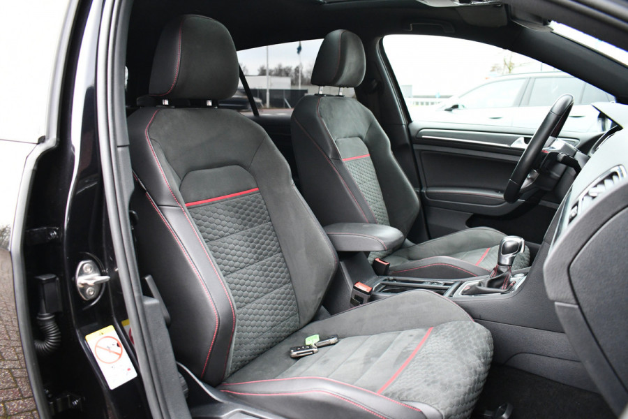 Volkswagen Golf 2.0 TSI GTI Performance Pano ACC 19inch Keyless Alcantara