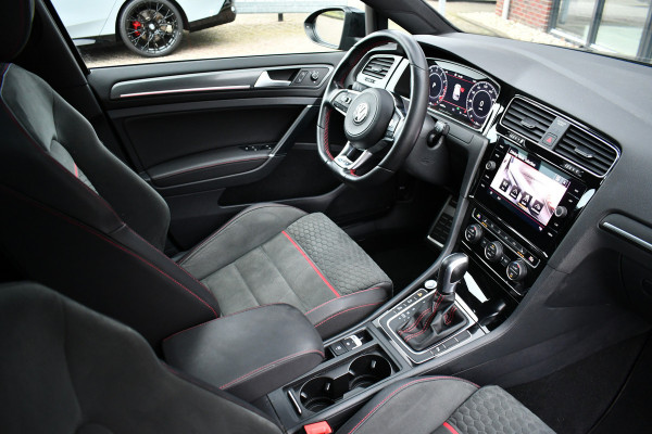 Volkswagen Golf 2.0 TSI GTI Performance Pano ACC 19inch Keyless Alcantara