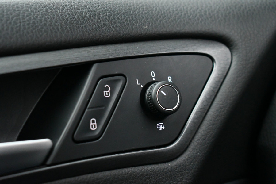 Volkswagen Golf 2.0 TSI GTI Performance Pano ACC 19inch Keyless Alcantara