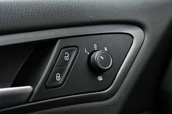 Volkswagen Golf 2.0 TSI GTI Performance Pano ACC 19inch Keyless Alcantara