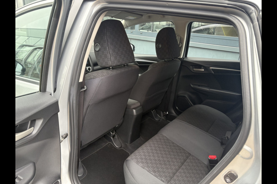 Honda Jazz 1.3 i-VTEC Comfort Automaat NAVI/CRUISE/AIRCO/DAB/PDC/TREKHAAK/STOELVERWARMING