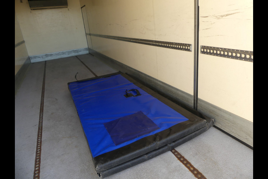 Iveco Daily 40C18 Trekker BE Combi Gekoelde trailer Laadklep/Luchtvering