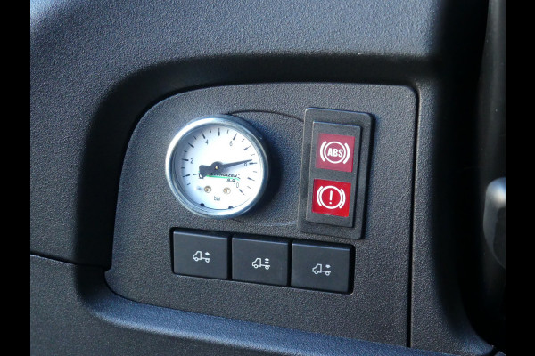 Iveco Daily 40C18 Trekker BE Combi Gekoelde trailer Laadklep/Luchtvering