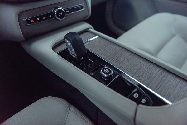 Volvo XC90 T8 Aut. LongRange Core Bright Leder ACC Parkeercamera 455pk