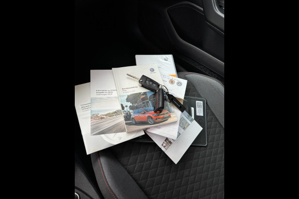 Volkswagen Polo 1.0 TSI Highline Business - Navigatie / Apple CarPlay I Airco I Sport velgen I LED I Dealer onderhouden