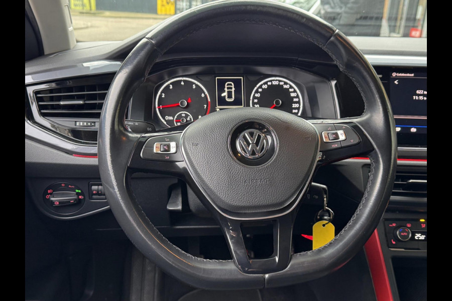 Volkswagen Polo 1.0 TSI Highline Business - Navigatie / Apple CarPlay I Airco I Sport velgen I LED I Dealer onderhouden
