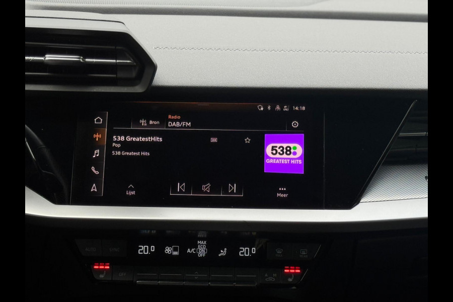 Audi A3 Limousine 30 TFSI S edition, 2 X S- LINE,matrix led, daytona grijs, 1 e eigenaar, 1/2 leder, 's, NL auto nap