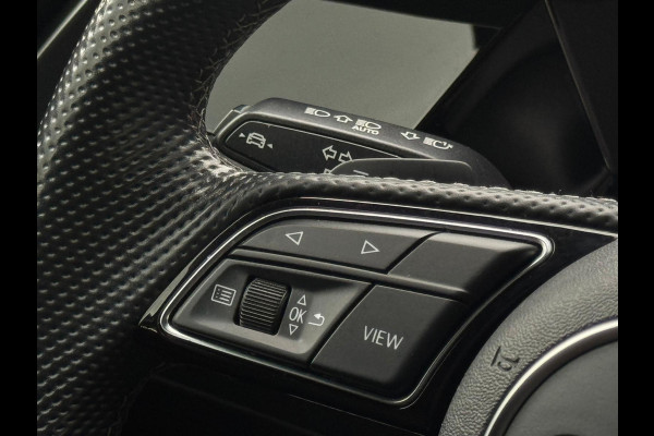 Audi A3 Limousine 30 TFSI S edition, 2 X S- LINE,matrix led, daytona grijs, 1 e eigenaar, 1/2 leder, 's, NL auto nap