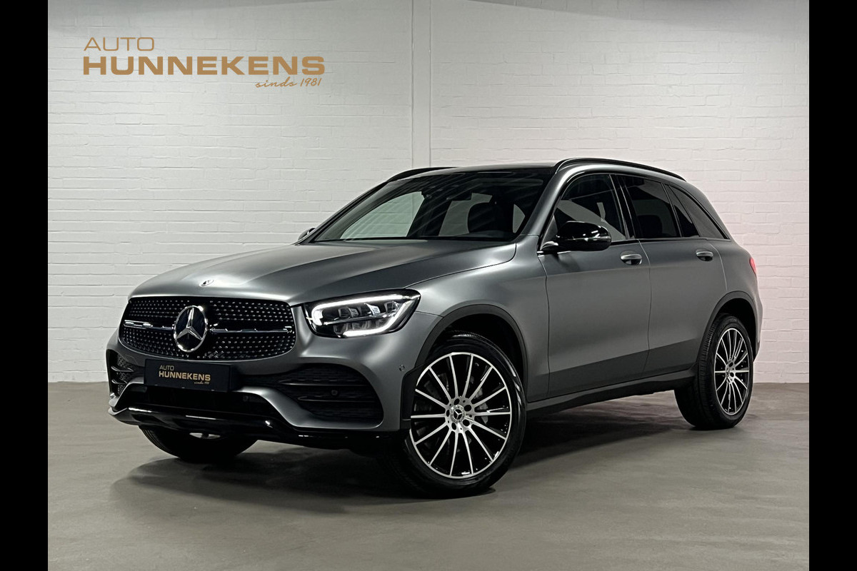 Mercedes-Benz GLC 300e 4MATIC *17.762KM | AMG | Open dak | Adaptive cruise | Stoel-/stuurverwarming