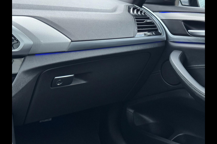 BMW X3 XDrive20i High Executive M-sport pakket, panoramadak, vele opties, eerste eigenaar, NL auto met nap, dealer onderhouden