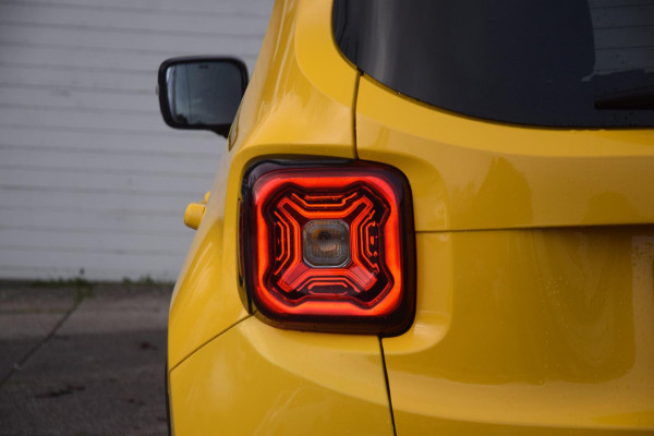 Jeep Renegade 1.5T e-Hybrid Altitude LEER/CAMERA/KEYLESS/STOEL VERWARMING