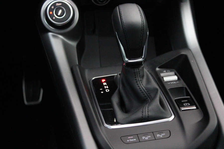Alfa Romeo Tonale 1.3T PHEV 280PK VELOCE Q4 | PANORAMISCH SCHUIF / KANTELDAK | LEDEREN BEKLEDING | VOORSTOELEN / STUUR VERWARMD | VOORSTOELEN GEVENTILEERD | VOORSTOELEN ELEKTRISCH VERSTELBAAR | DRAADLOOS APPLE CARPLAY / ANDROID AUTO | 360° CAMERA | AUTOMATISCH DIMMENDE BUITENSPIEGELS | 20"INCH LICHTMETALEN VELGEN | ADAPTIVE CRUISE CONTROL | KEYLESS ENTRY / START | ELEKTRISCH BEDIENBARE ACHTERKLEP | DRAADLOZE TELEFOONLADER | AMBIENT LIGHTING | DONKERE HEMELBEKLEDING | SCHAKELFLIPPERS AAN HET STUUR | VERWARMDE RUITENSPROEIERS |