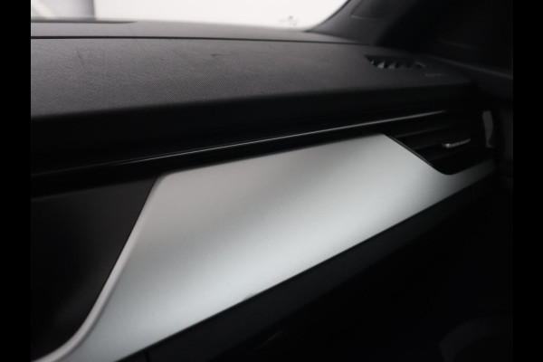 Škoda Kamiq 1.0 TSI Sport | Automaat | Carplay | Sportstoelen | DAB | Climate control | Parkeerhulp | Cruise control | Full LED | Bluetooth