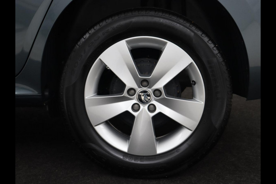 Škoda Kamiq 1.0 TSI Sport | Automaat | Carplay | Sportstoelen | DAB | Climate control | Parkeerhulp | Cruise control | Full LED | Bluetooth