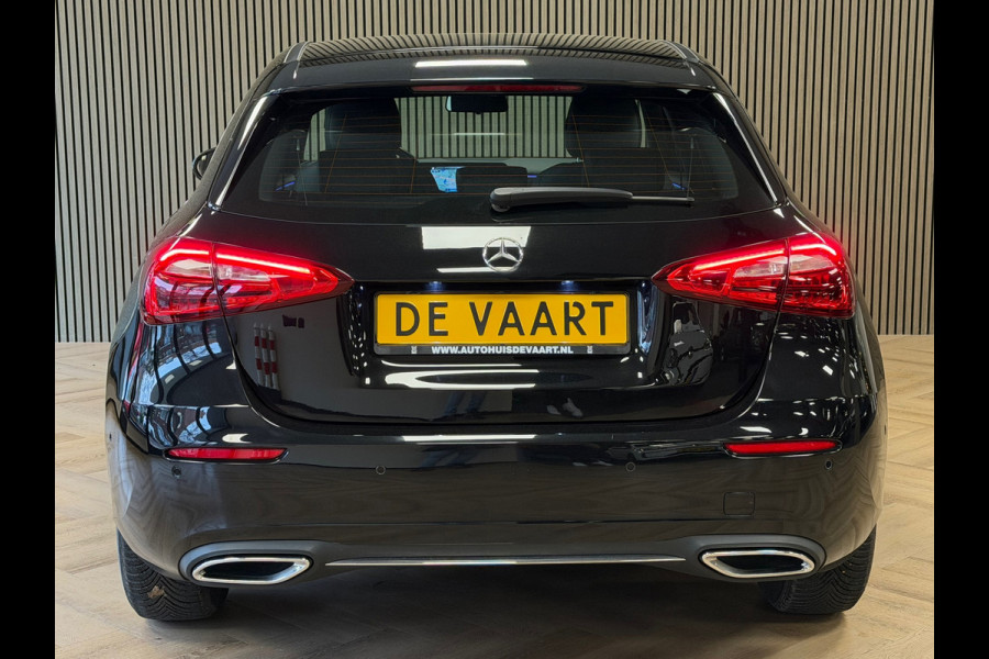 Mercedes-Benz A-Klasse 180 Business Solution AUT. PARKEERSENSOREN VOOR EN ACHTER CRUISE CONTROL STOELVERWARMING NAVI LDER