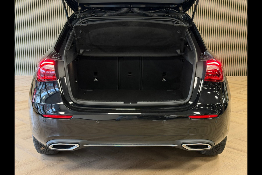Mercedes-Benz A-Klasse 180 Business Solution AUT. PARKEERSENSOREN VOOR EN ACHTER CRUISE CONTROL STOELVERWARMING NAVI LDER