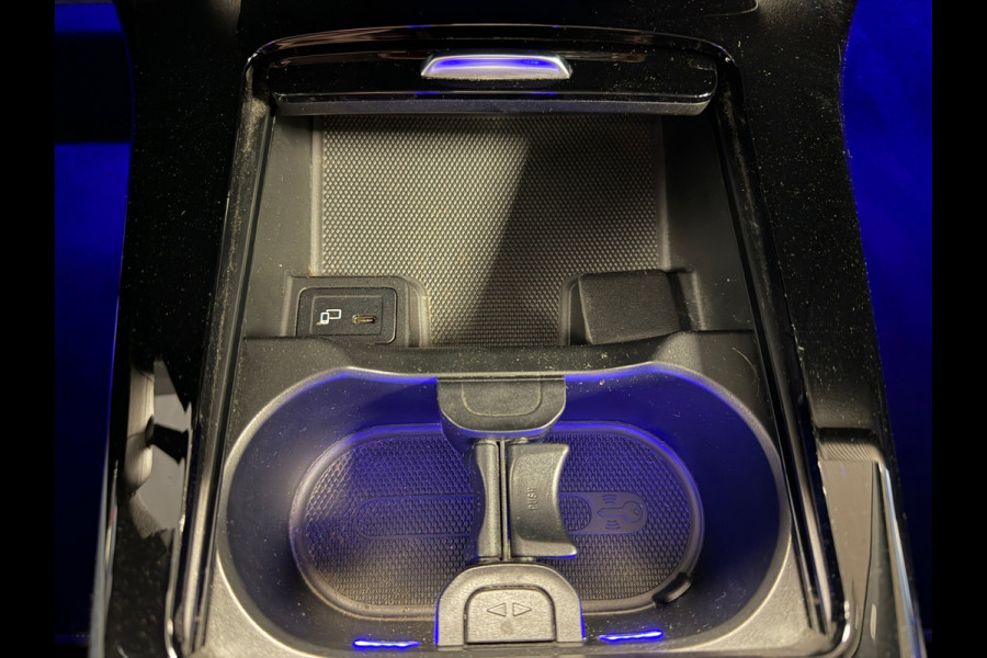 Mercedes-Benz A-Klasse 180 Business Solution AUT. PARKEERSENSOREN VOOR EN ACHTER CRUISE CONTROL STOELVERWARMING NAVI LDER