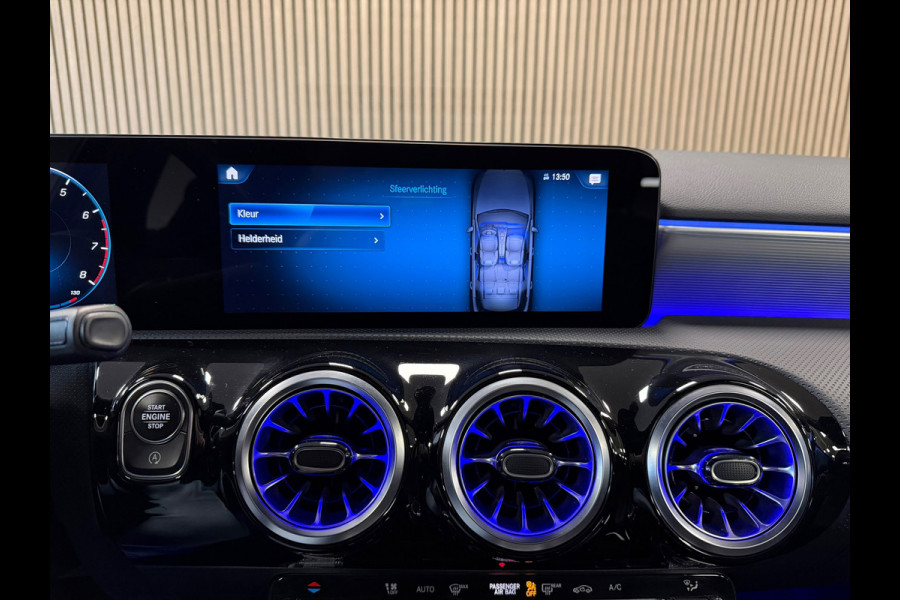 Mercedes-Benz A-Klasse 180 Business Solution AUT. PARKEERSENSOREN VOOR EN ACHTER CRUISE CONTROL STOELVERWARMING NAVI LDER