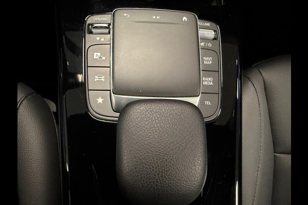 Mercedes-Benz A-Klasse 180 Business Solution AUT. PARKEERSENSOREN VOOR EN ACHTER CRUISE CONTROL STOELVERWARMING NAVI LDER