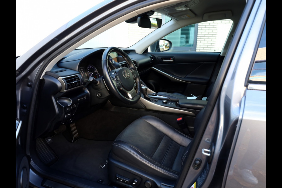 Lexus IS 300h Hybrid Luxury Line | Mark Levinson | Stoelventilatie | LED